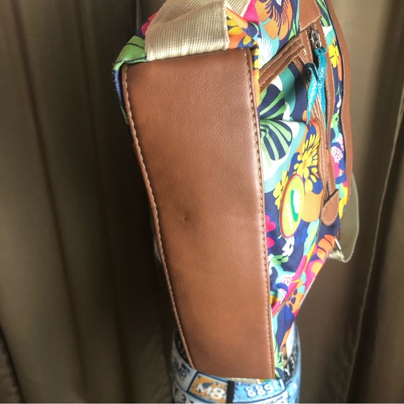 Lily Bloom Floral Multi Pocket Adjustable Crossbody Purse Bag - Picture 6 of 13